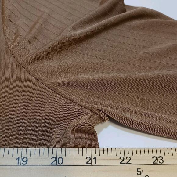 Cyrus Top Women's XL Tan Ribbed Long Sleeve Round Neck Silky NWT - Picture 8 of 9